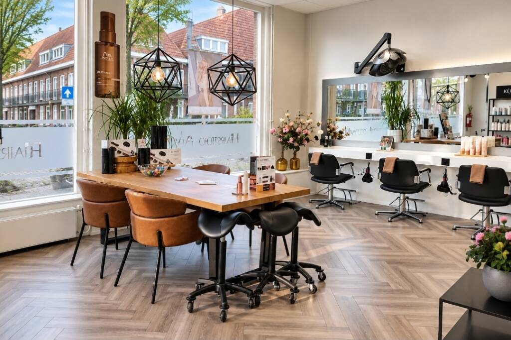 Salon Binnen