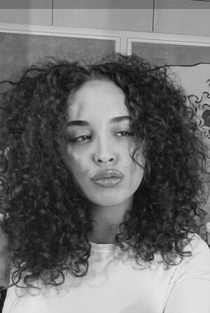 Jacey Zweijtzer  Aankomend juniorstyliste 2de jaars.